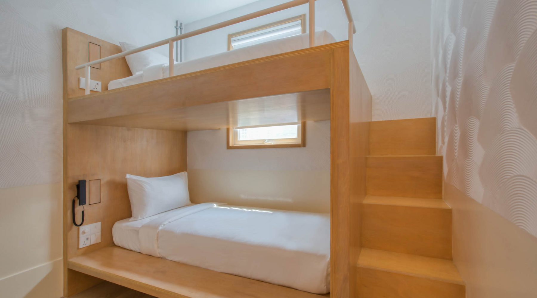 momoshotelkualalumpurbunkbedsideview2-1574673986013